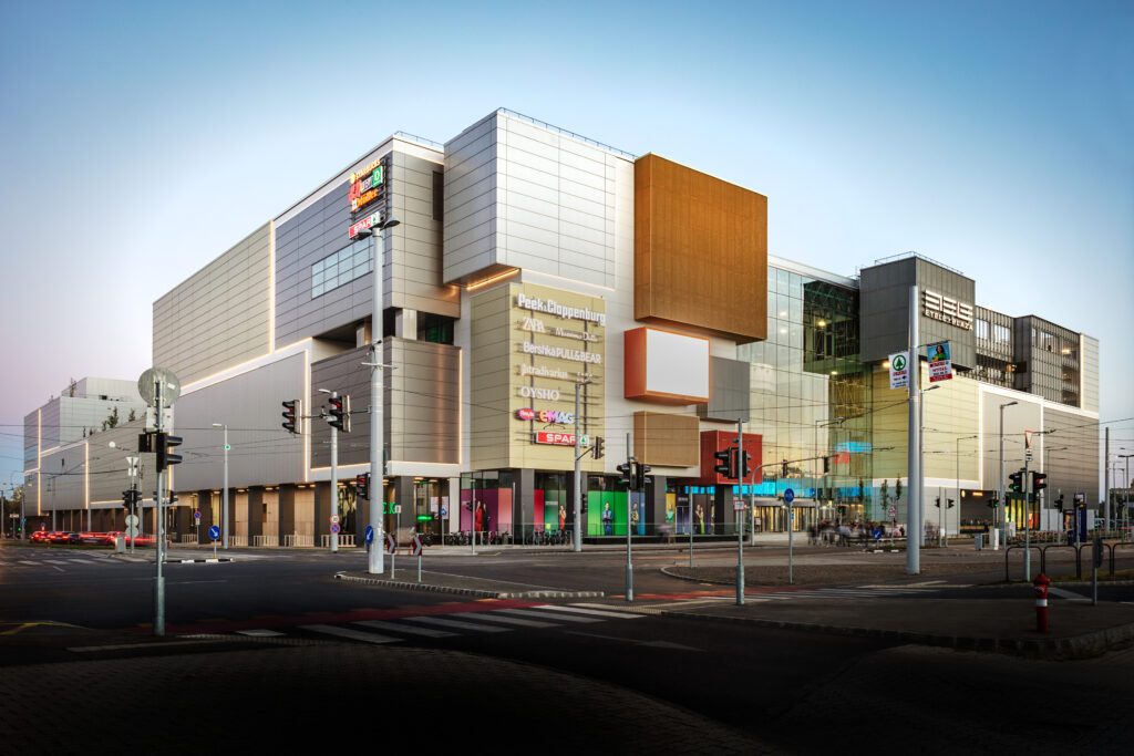 Etele Plaza Shopping Mall